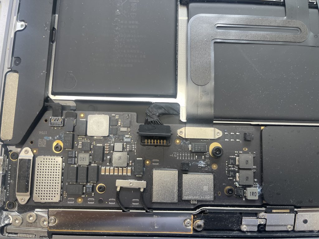 Apple MacBook Pro & MacBook Air Repair Centre Near Me in Richmond Hill Apple MacBook Pro and MacBook Air repair centre near me in Richmond Hill