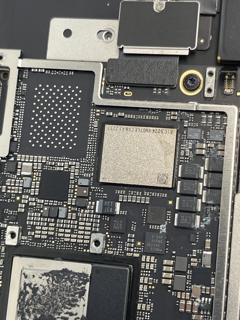 Apple MacBook Pro & MacBook Air Repair Centre Near Me in Richmond Hill MacBook Pro and MacBook Air logic board repair for liquid damage near me