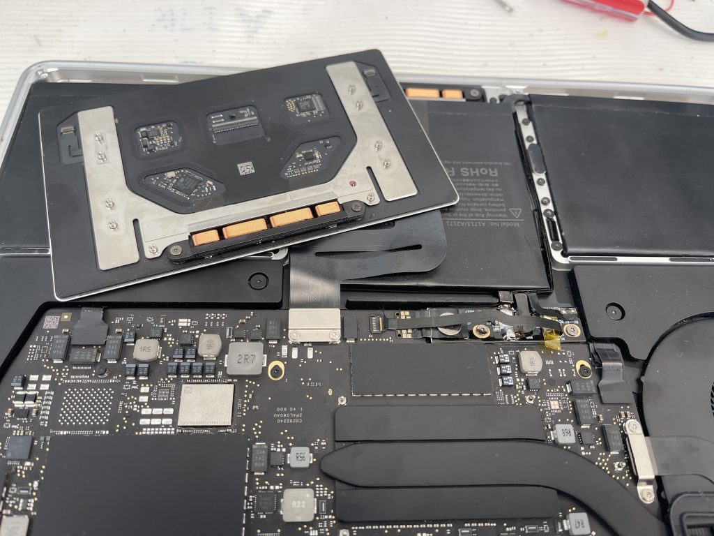 Apple MacBook Pro & MacBook Air Repair Centre Near Me in Richmond Hill Trusted MacBook Repair Centre Near Me