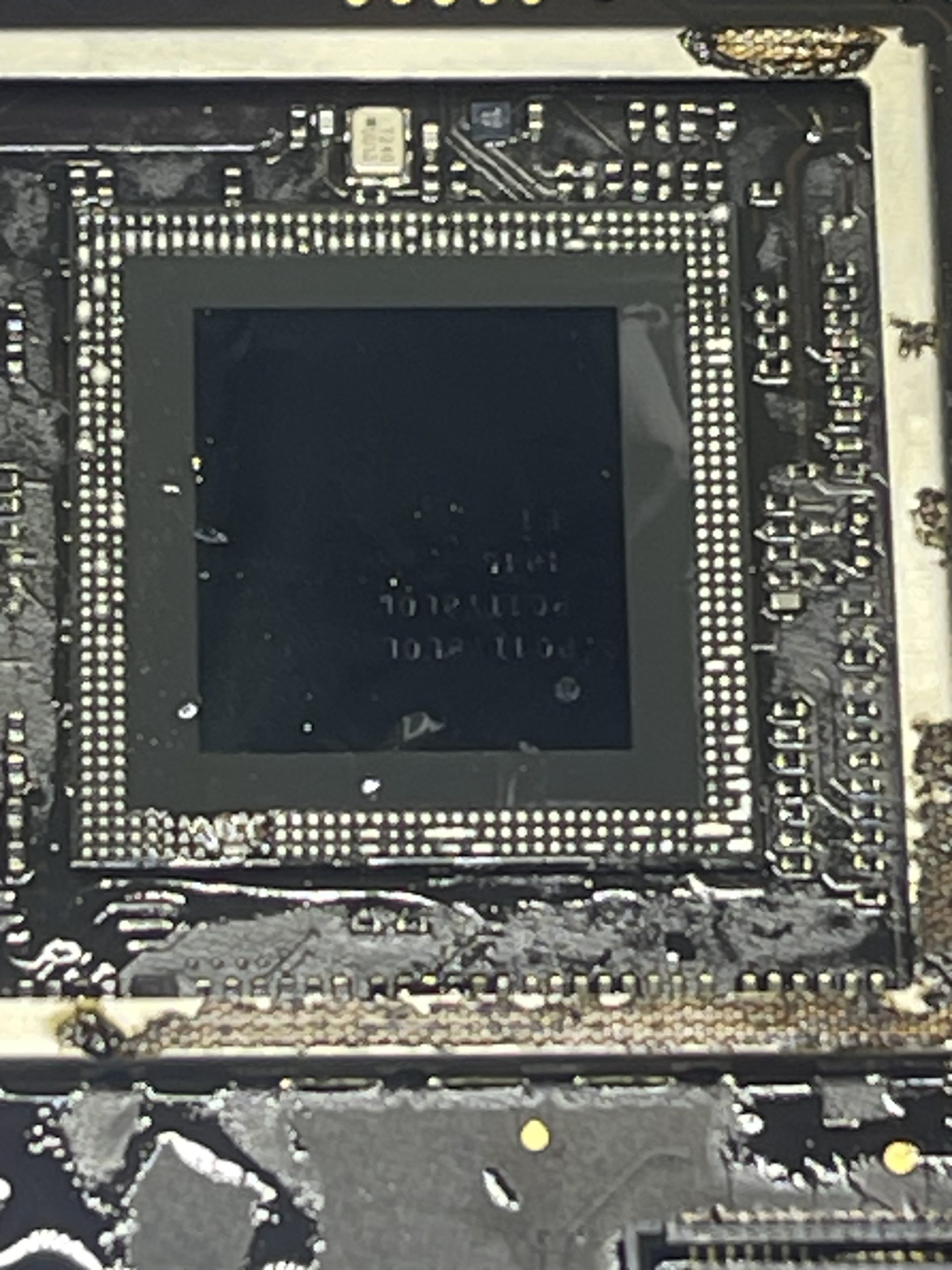 Apple MacBook Air & MacBook Pro Repair Shop Near Me in Richmond Hill
