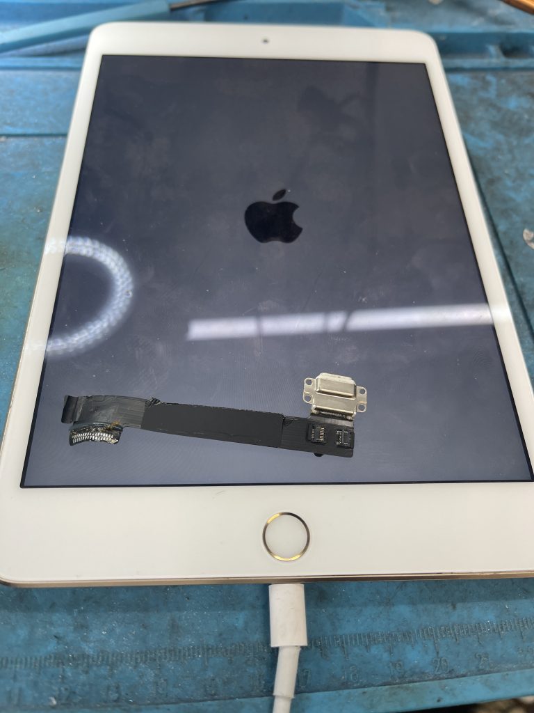 Apple iPad Pro, Air, Mini Screen & Battery Replacement Near Me in Richmond Hill Apple iPad Pro, iPad Air, and iPad mini screen replacement near me in Richmond Hill