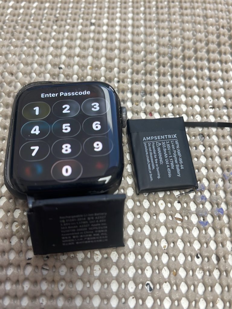 Apple Watch screen repair in Richmond Hill for cracked glass and damaged displays