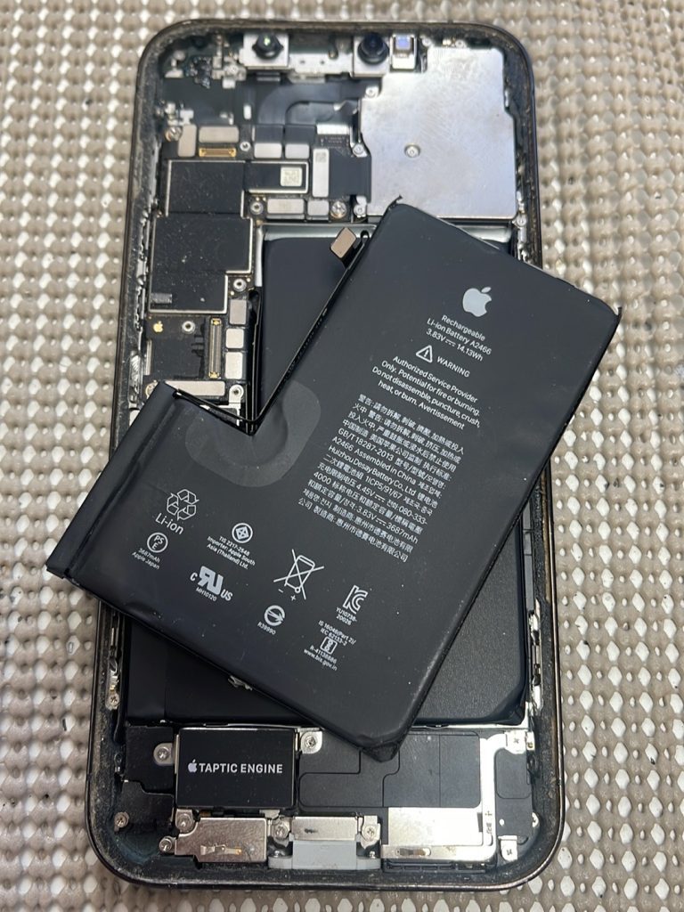 iPhone battery replacement and charging repair Richmond Hill