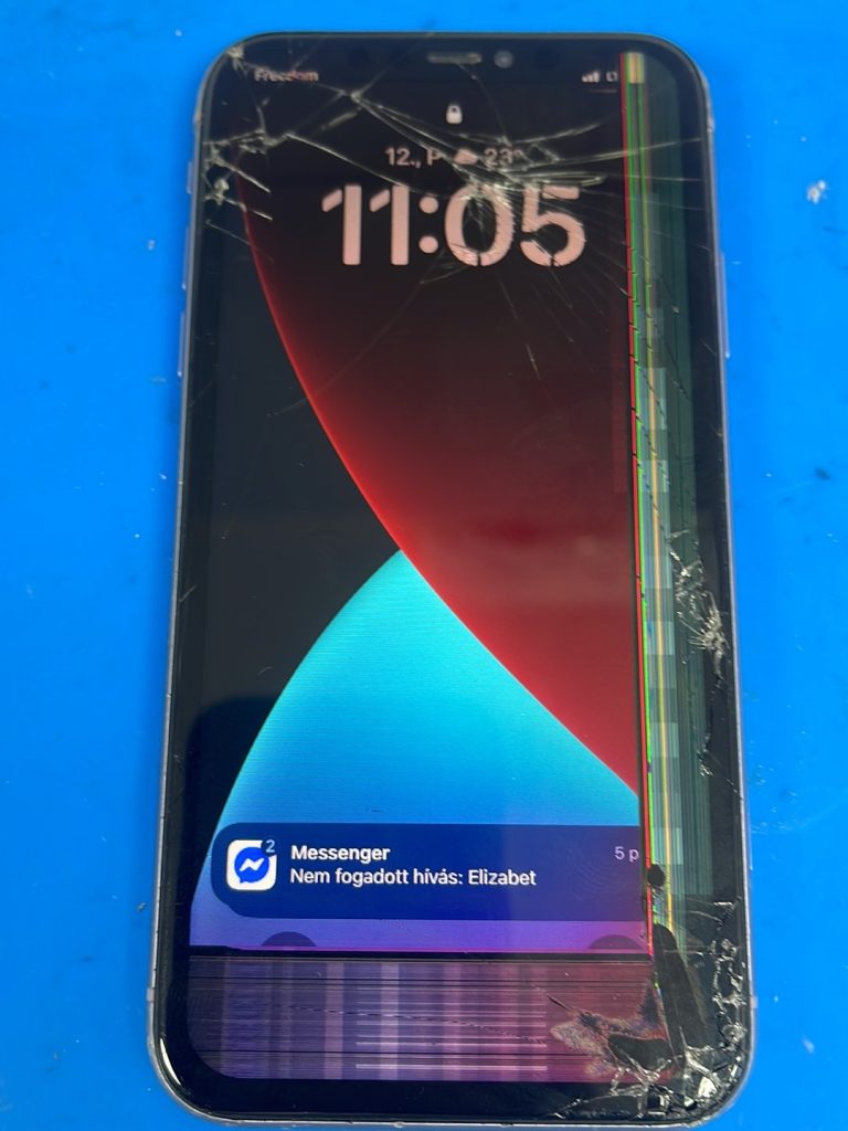iPhone screen repair in Richmond Hill