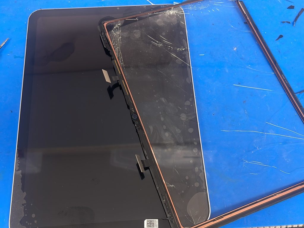 iPad glass replacement near me in Richmond Hill