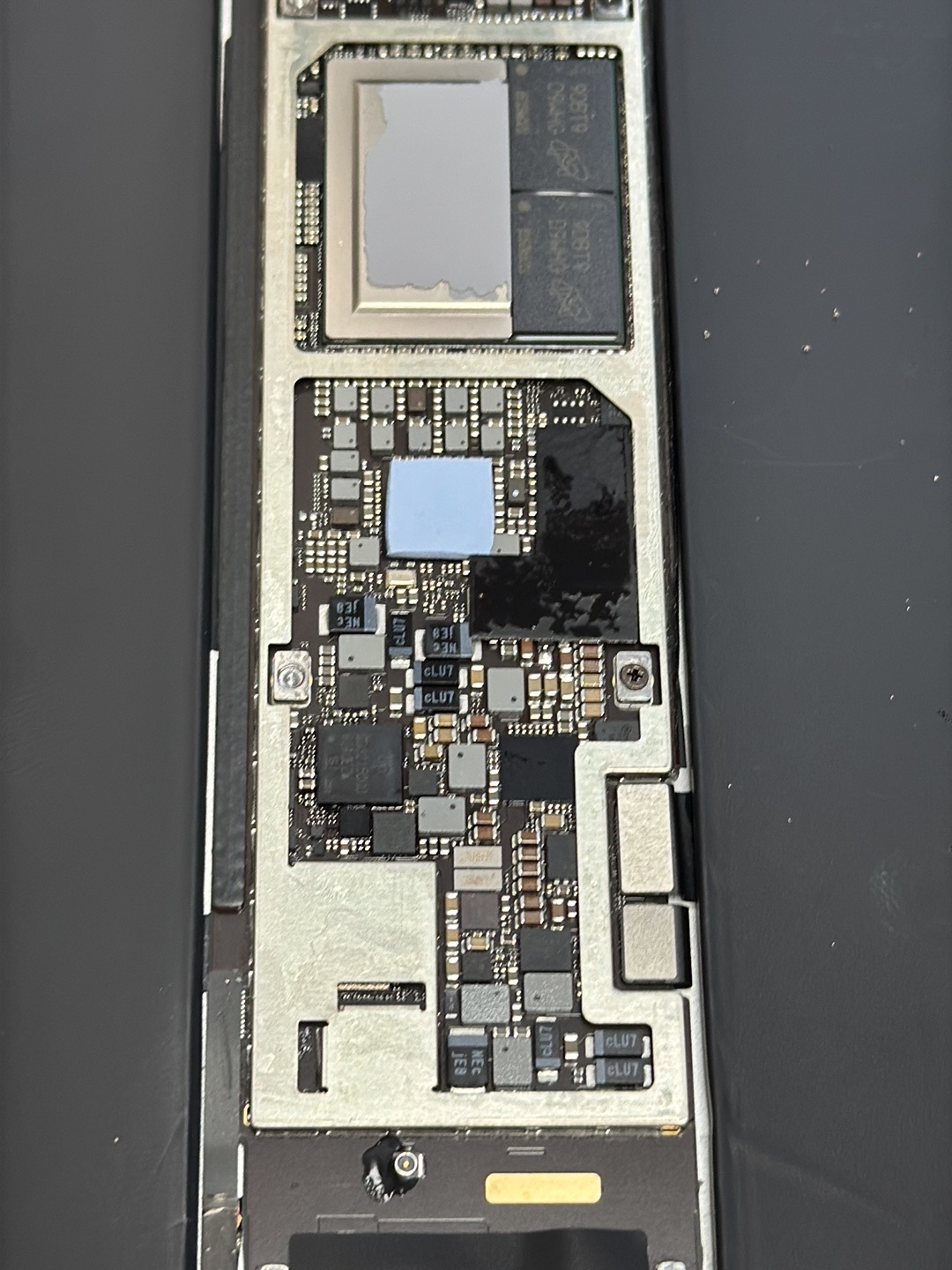 Apple iPad Logic Board and Motherboard Repair in Richmond Hill, Maple, Vaughan and Toronto