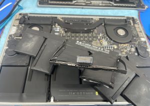 10 Ways to Make Your iPhone and MacBook Battery Last Longer MacBook Air and MacBook Pro battery tips for longer battery life